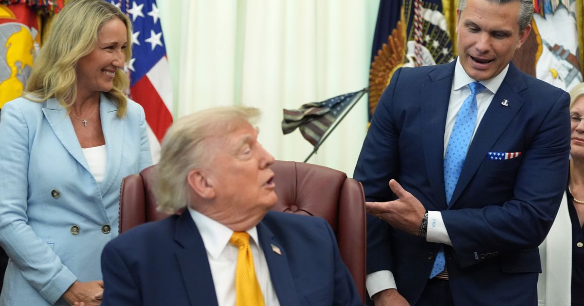 Trump orders Pentagon to redesign US aircraft carrier to use steam catapults to launch jets - image 2