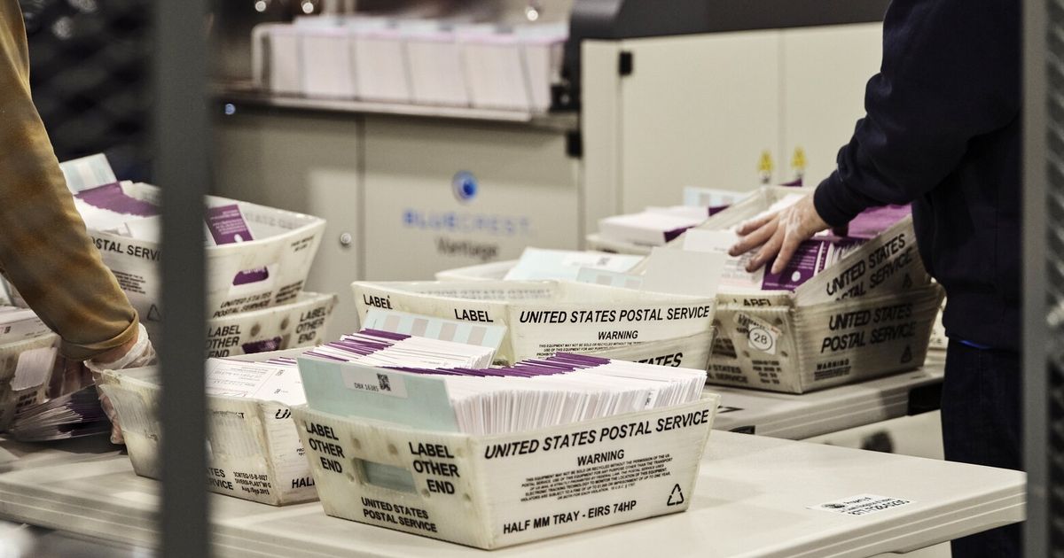 Postal Service work to comply with Trump’s executive order is rushed, sloppy, whistleblower contends