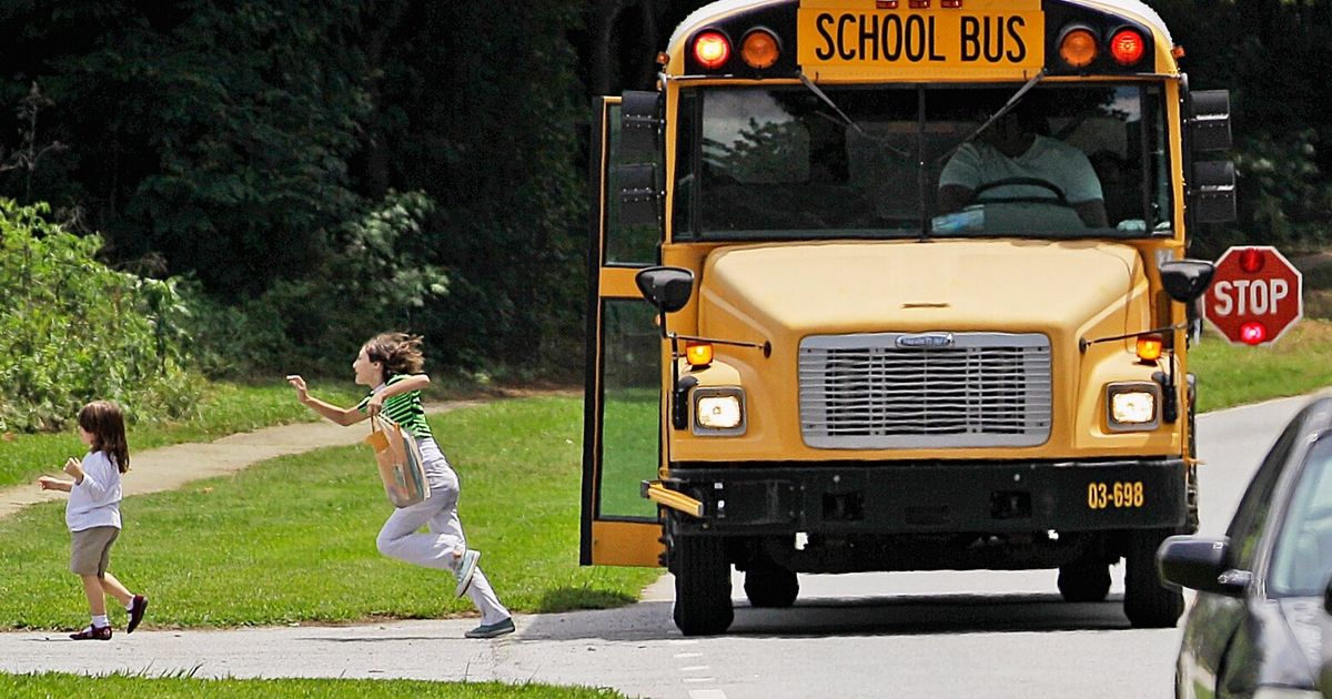 Pierce County sheriff’s office gives tips on when to stop for school bus