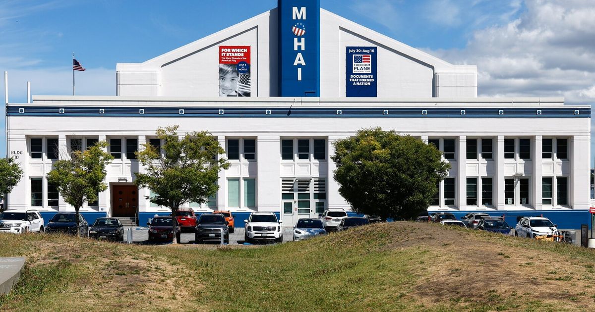 MOHAI workers launch union effort