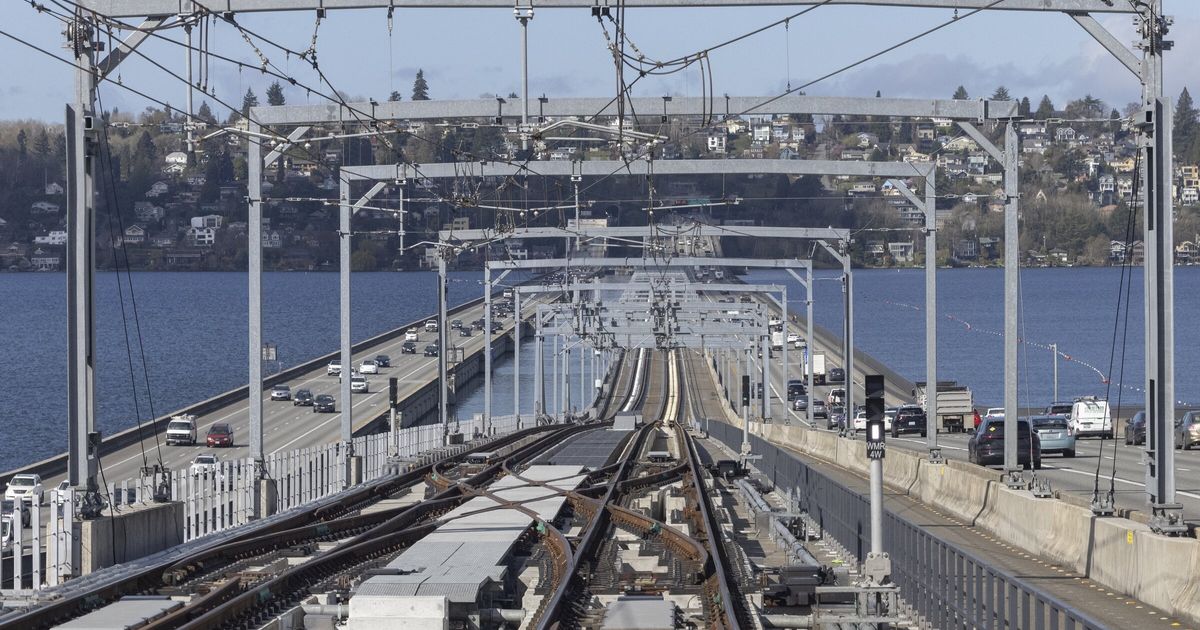 Seattle light rail’s electrical system zaps some Lake Washington fish