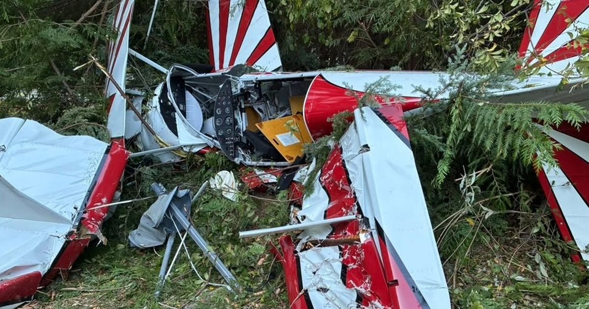 Small plane crashes in yard north of Lake Stevens; pilot injured