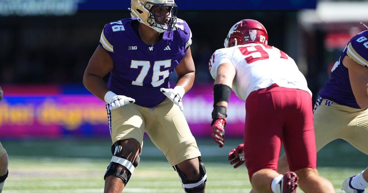 Washington Huskies O-line coach disappointed with Apple Cup performance