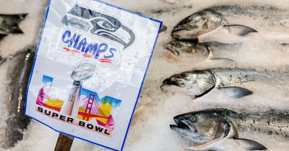 Photos: Seahawks, Patriots face off in 2026 NFL opener