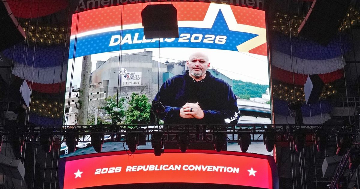 Democratic Sen. Fetterman speaks at a GOP midterm convention, fueling party-switch fears