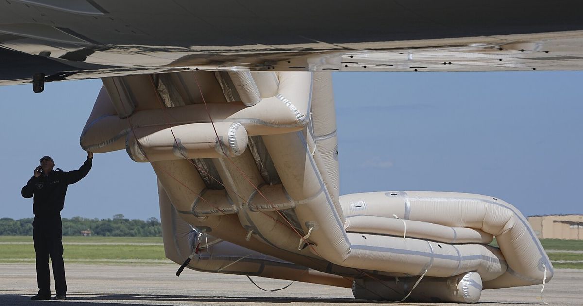 Air Force One inflatable slide deploys, delaying Trump's trip to GOP convention