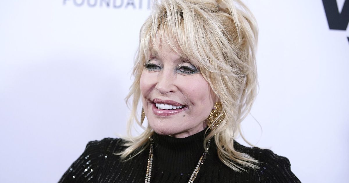 Dolly Parton kept cancer private to protect fans and family, sister says