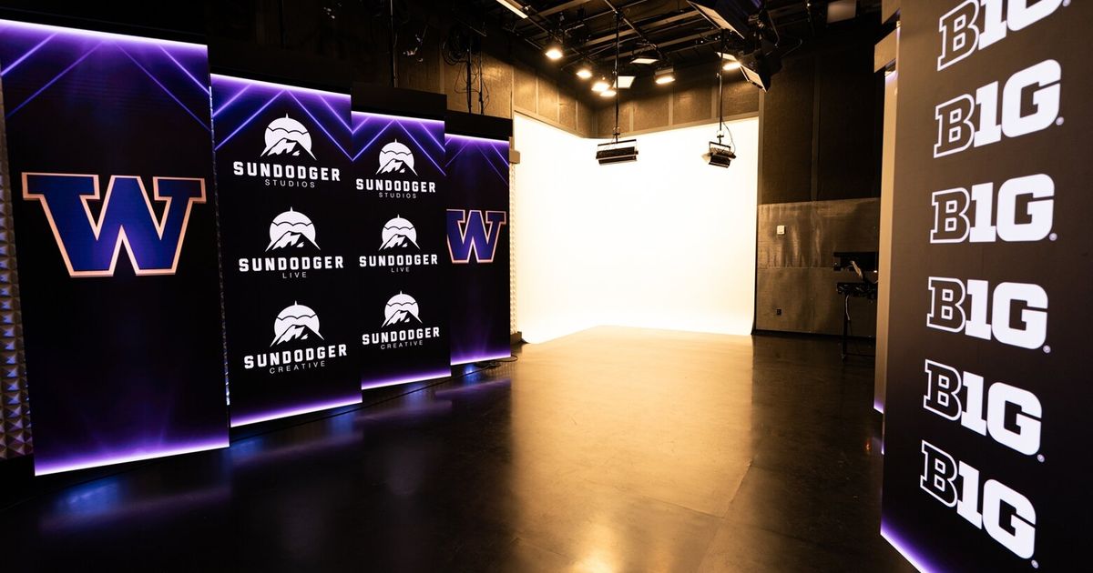 Washington Huskies unveil $25 million TV studio for Big Ten Network