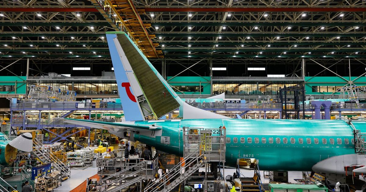 With its recovery at stake, Boeing sweetens offer to white-collar union