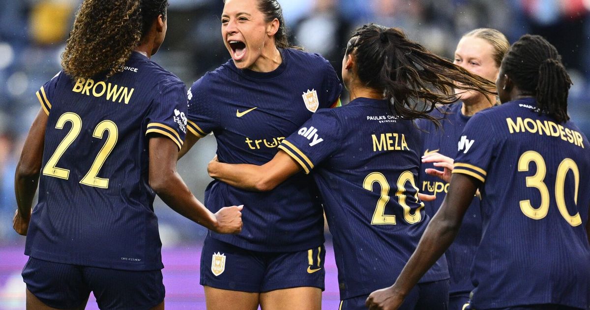 Reign keep up push for NWSL playoffs with shutout win over Bay FC