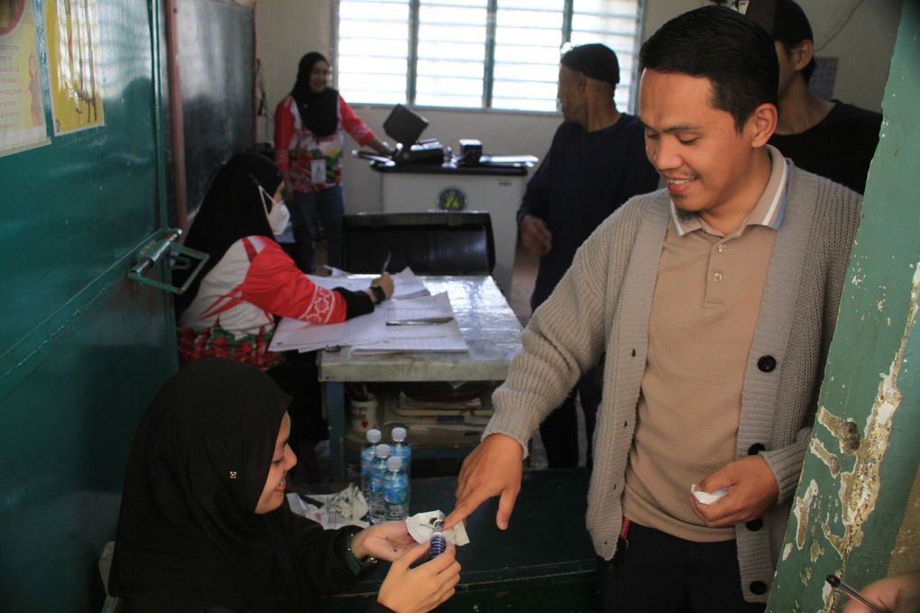 Landmark vote held in restive Muslim autonomous region in the Philippines