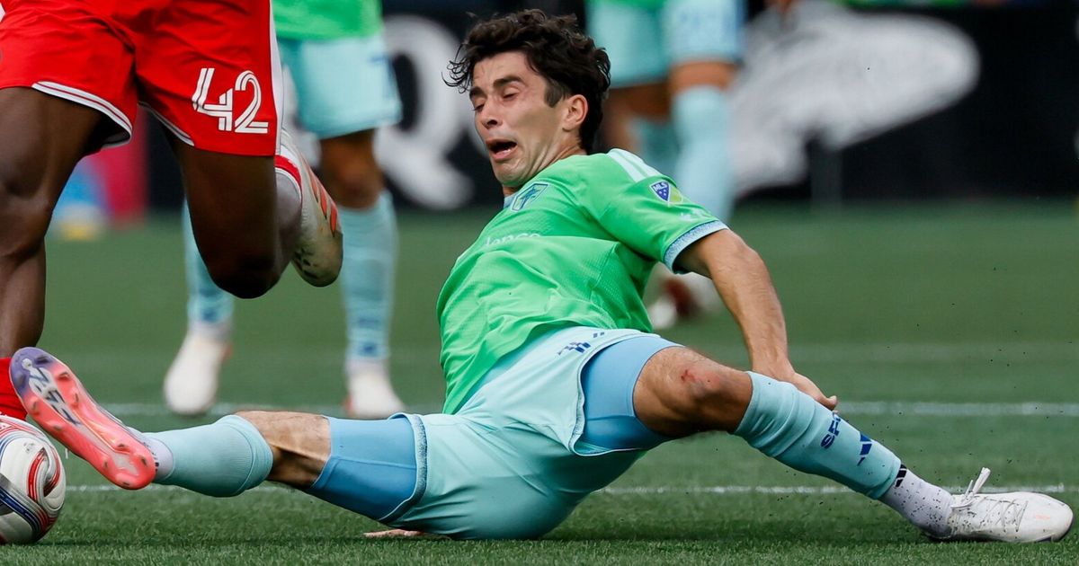Sounders lose Paul Rothrock to hamstring injury