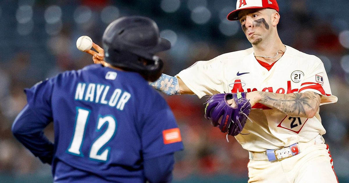 Photos: Mariners at Angels