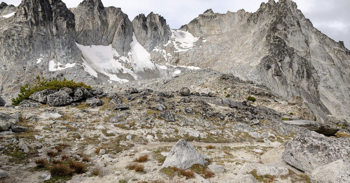 Hiker in WA’s Enchantments dies during snowstorm