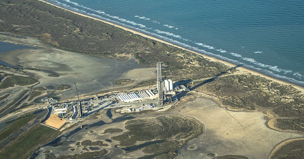 Judge allows transfer of land in wildlife refuge to SpaceX, for now