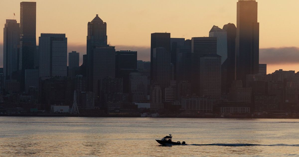 80% of young Seattle women are college grads. Men aren’t far behind