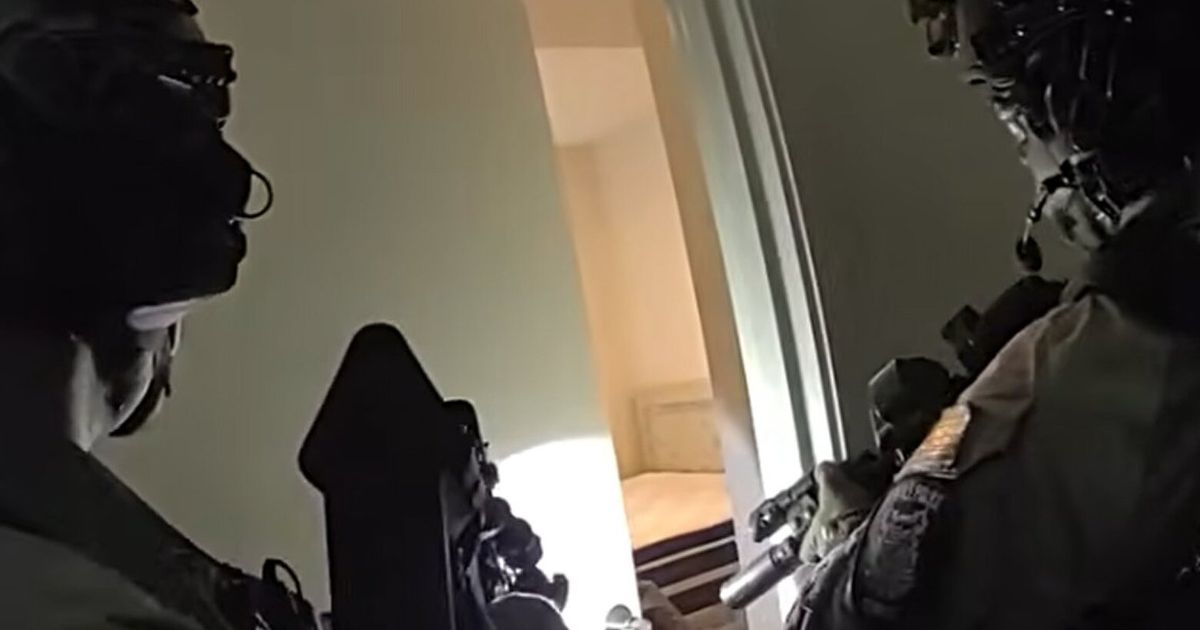 Video shows Seattle police shooting of barricaded Beacon Hill woman