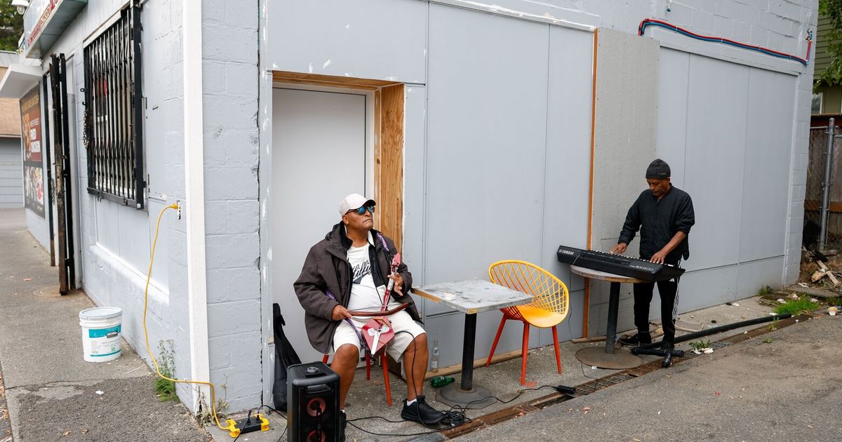 Duo provides the Jackson Street soundtrack