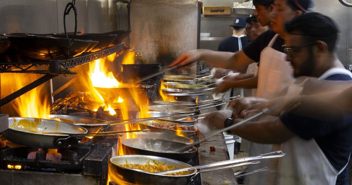 Is this Houston strip-mall joint the world’s busiest restaurant?