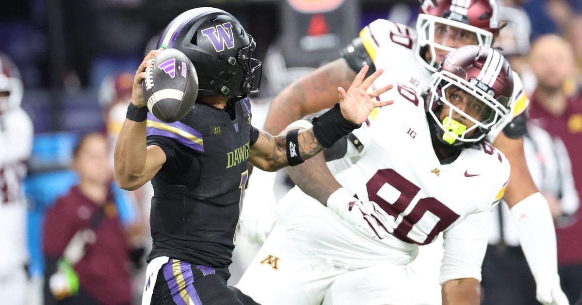 Demond Williams Jr. is struggling with opposing pressure. Can Washington Huskies find a fix?