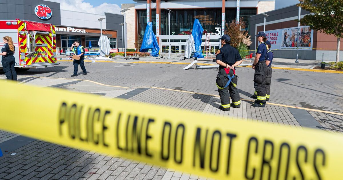 Crash at British Columbia mall kills 2, injures 2 after possible medical emergency