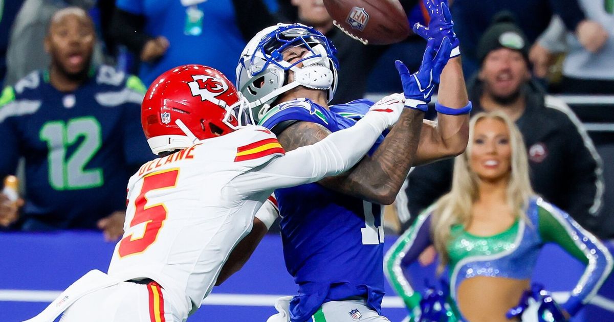Seahawks shut down Chiefs, get back on track with primetime win
