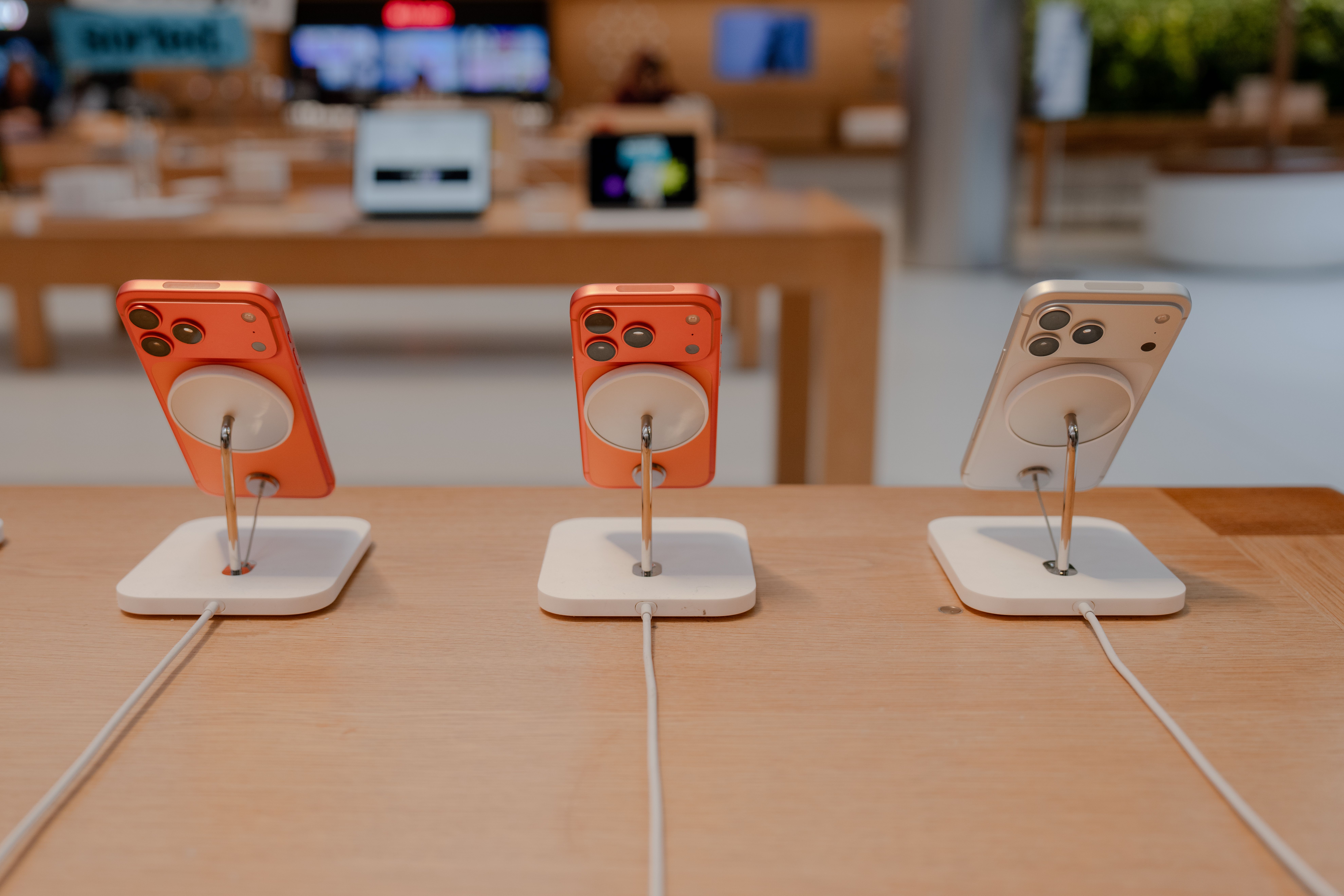 Apple to make first big change to iPhones in years | The Seattle Times