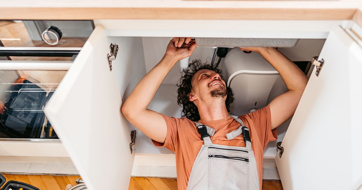 Ask Angi: What plumbing problems should homeowners fix now?