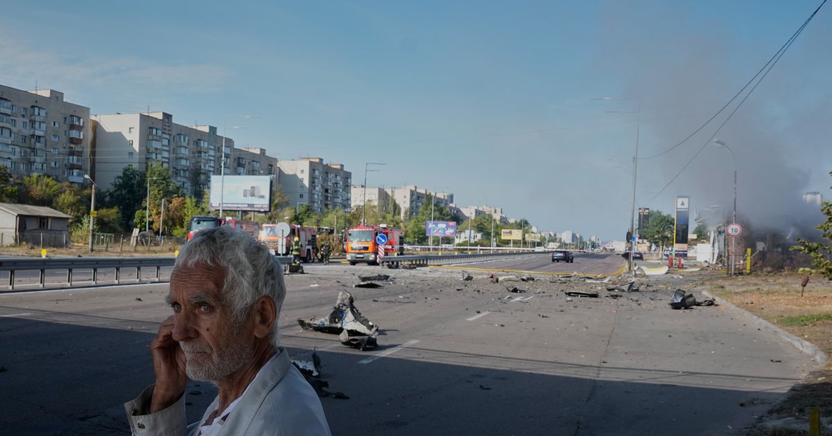 5 killed in Russian strikes on Ukraine as Putin warns Europe against sending troops