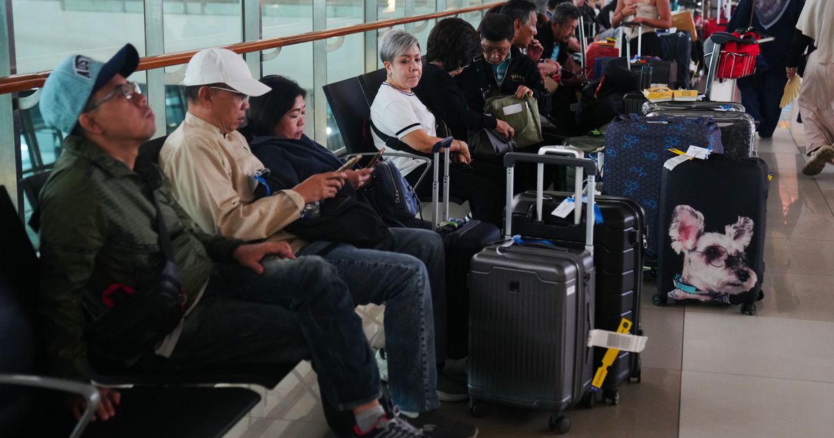 Indonesia cancels flights at Jakarta airport and others as Anak Krakatau volcano erupts
