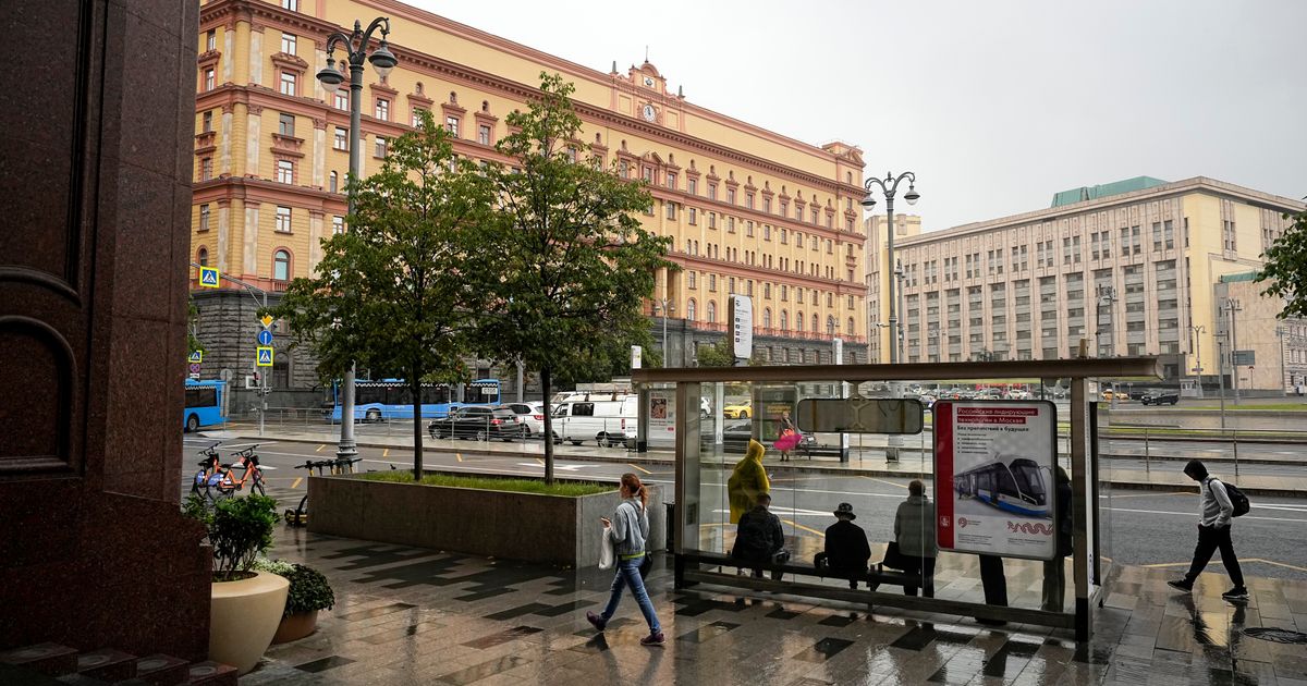 Russia detains a Moldovan citizen suspected of shooting a military officer on orders from Ukraine
