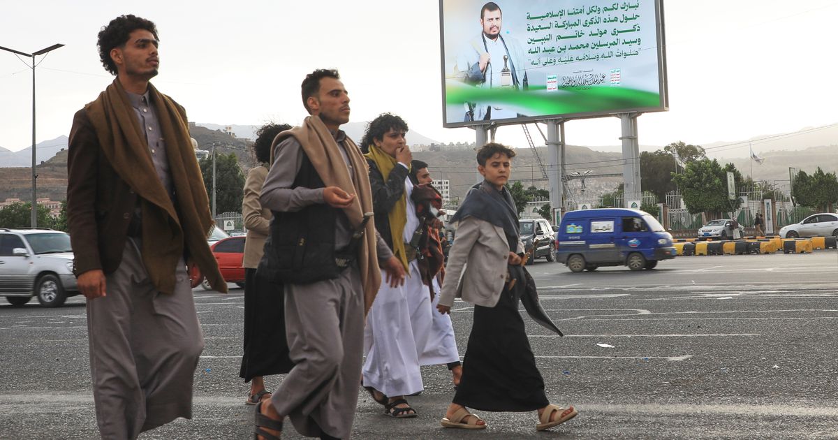 Houthi strikes set fire to Saudi oil sites and wound 73, plus other key Mideast news