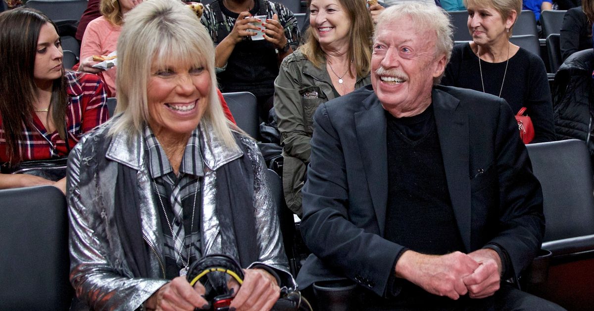 $1.1 billion from Nike co-founder will build Oregon’s first women’s hospital