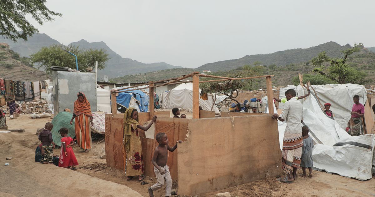 Tens of thousands flee as Iran-backed rebels draw Yemen into the wider war