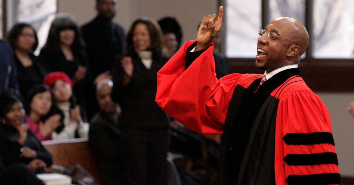 Raphael Warnock has done it. Adam Hamilton wants to follow as a pastor-US senator