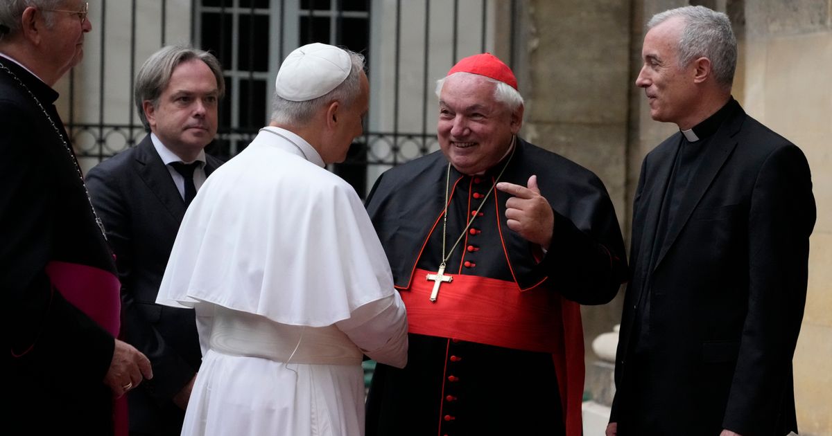 Pope encourages Catholics in deeply secular France to persevere as Paris shuts down for huge Mass