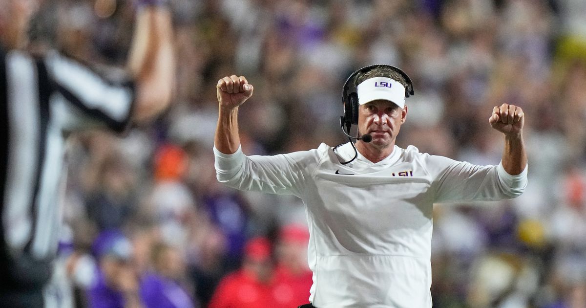 Can’t get enough Lane Kiffin? Mississippi-LSU would be a CFP matchup in bracket based on AP Top 25