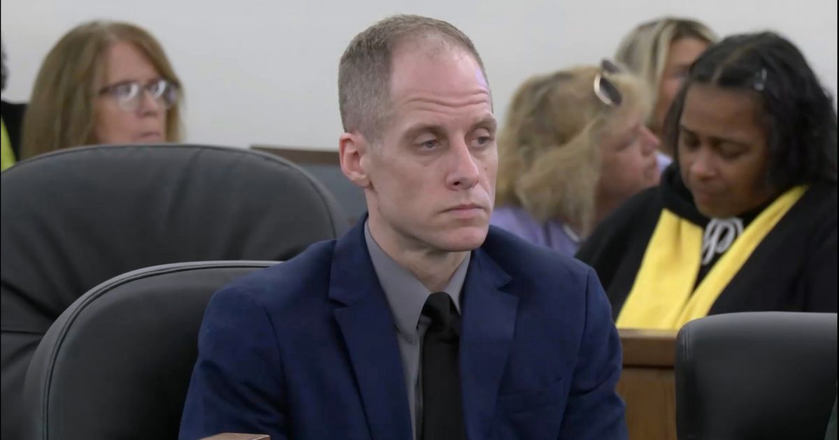 Former ‘American Idol’ singer Caleb Flynn is on trial in wife’s killing. He says a burglar did it