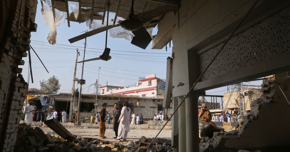 Pakistani forces end 20-hour standoff with militants in the northwest