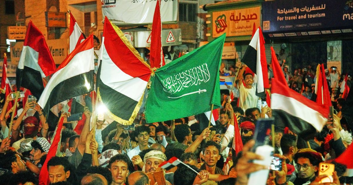 Saudi Arabia says it intercepts another Houthi-launched missile, and other Mideast developments