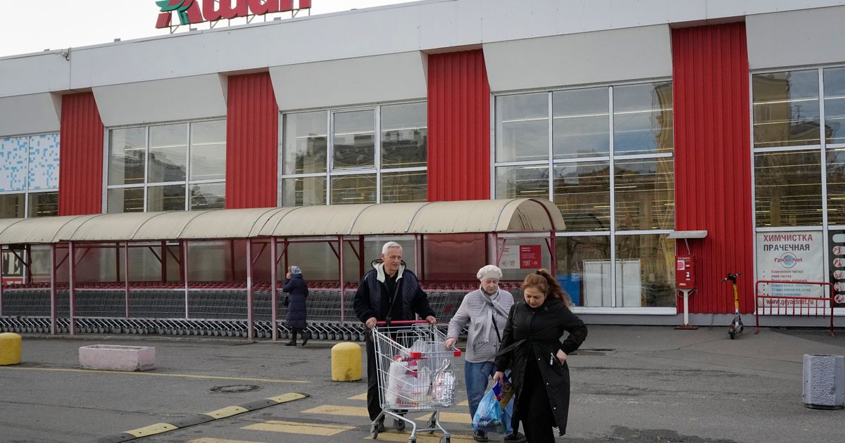 Kremlin orders Russia businesses of Nestle, Auchan seized