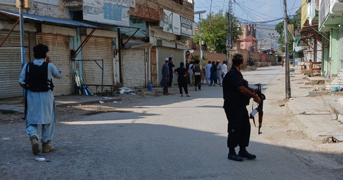 Bombing at mosque near police offices in Pakistan kills at least 16