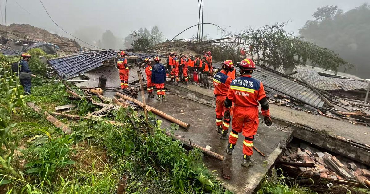 Death toll rises to 16 in landslides in southeastern China