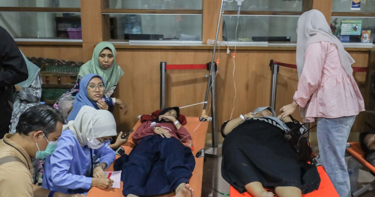 Nearly 2,000 fall ill in suspected food poisoning linked to Indonesia’s free school meals program
