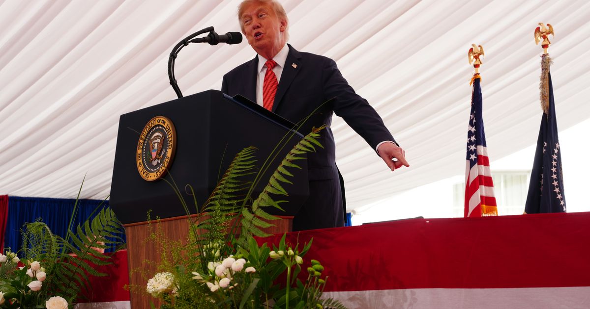 Trump comment breaks precedent on Irish unification during his visit