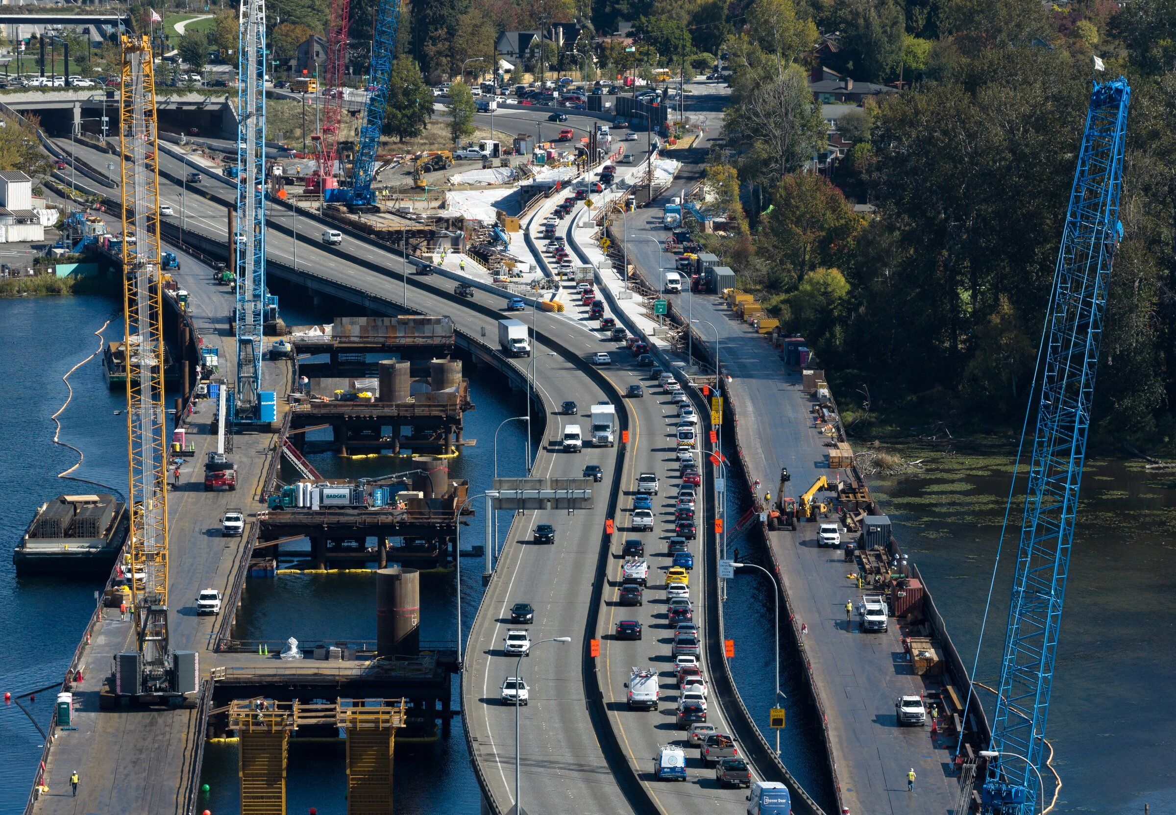 Traffic crosses the Portage Bay Bridge on Highway 520 as construction on a replacement bridge continues on Wednesday in Seattle. (Nick Wagner / The Seattle Times)