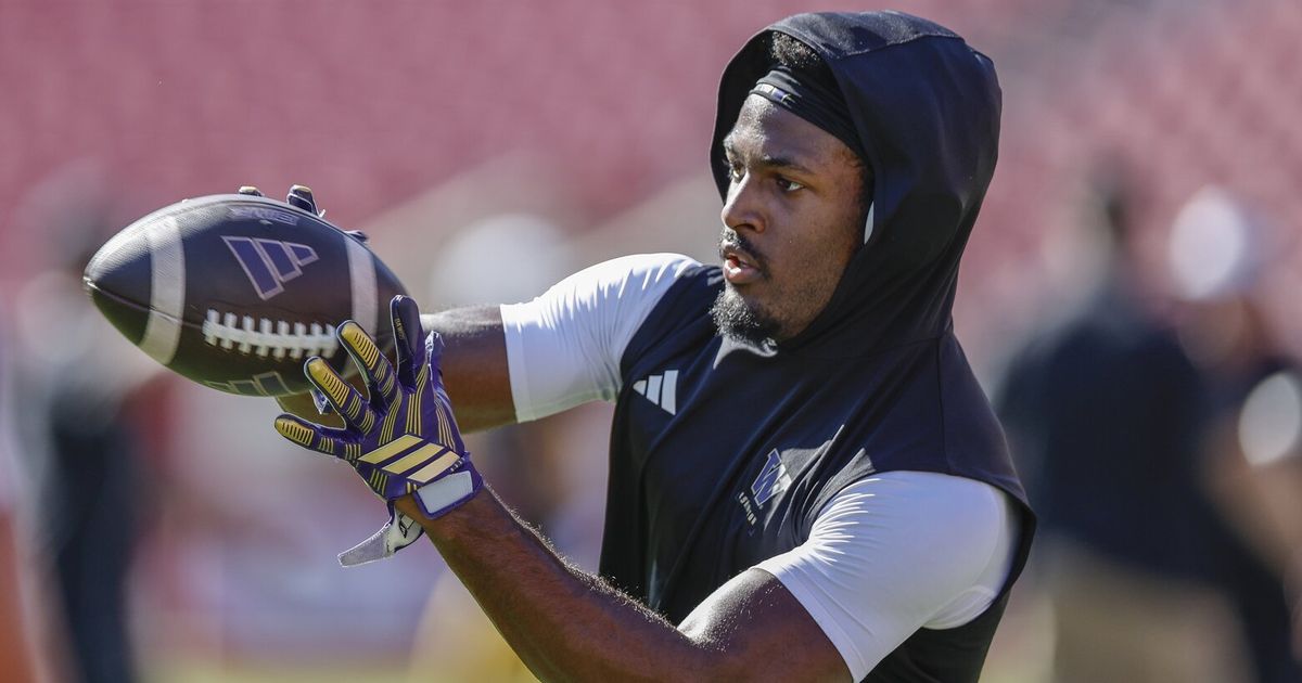 Photos: UW takes on USC