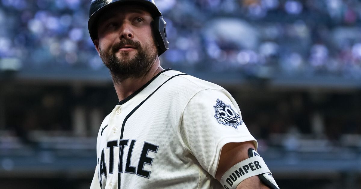 Two Mariners star sluggers have offseason surgeries