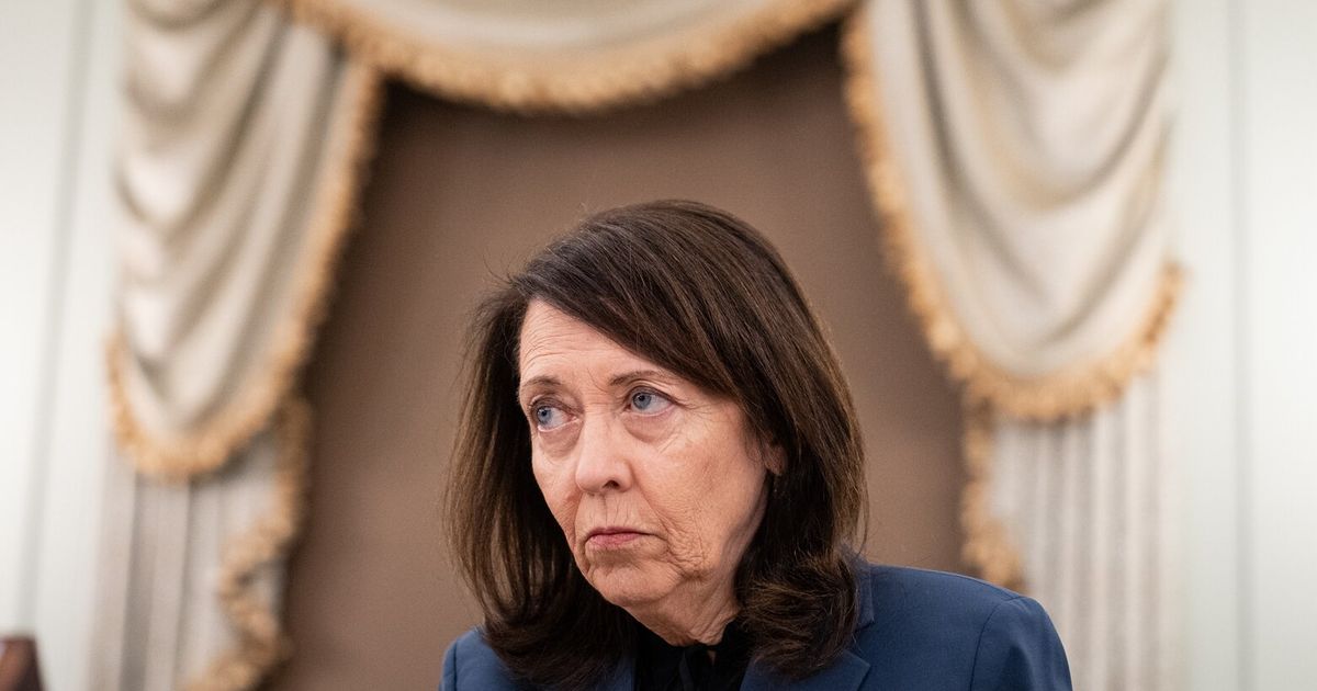 Cantwell unveils AI safety framework as Congress stalls ahead of election