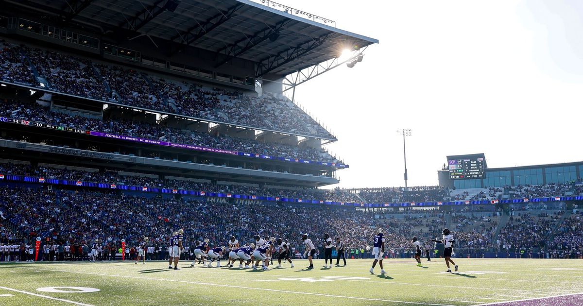 UW football offering 'Happy Hour' discount before Friday night's game